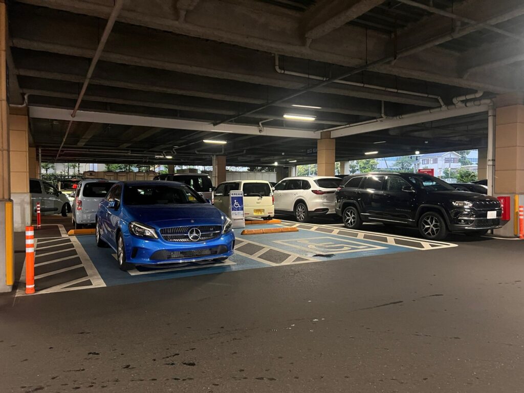 ヤオコー駐車場
