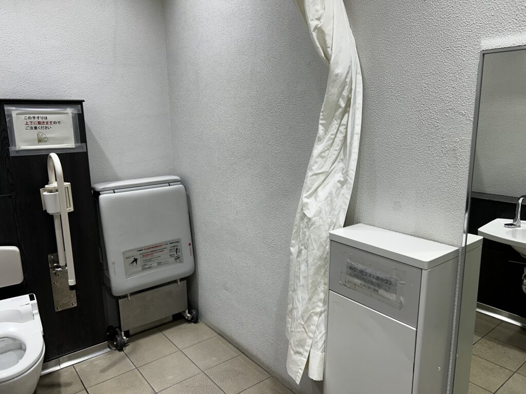 間仕切りカーテンの様子