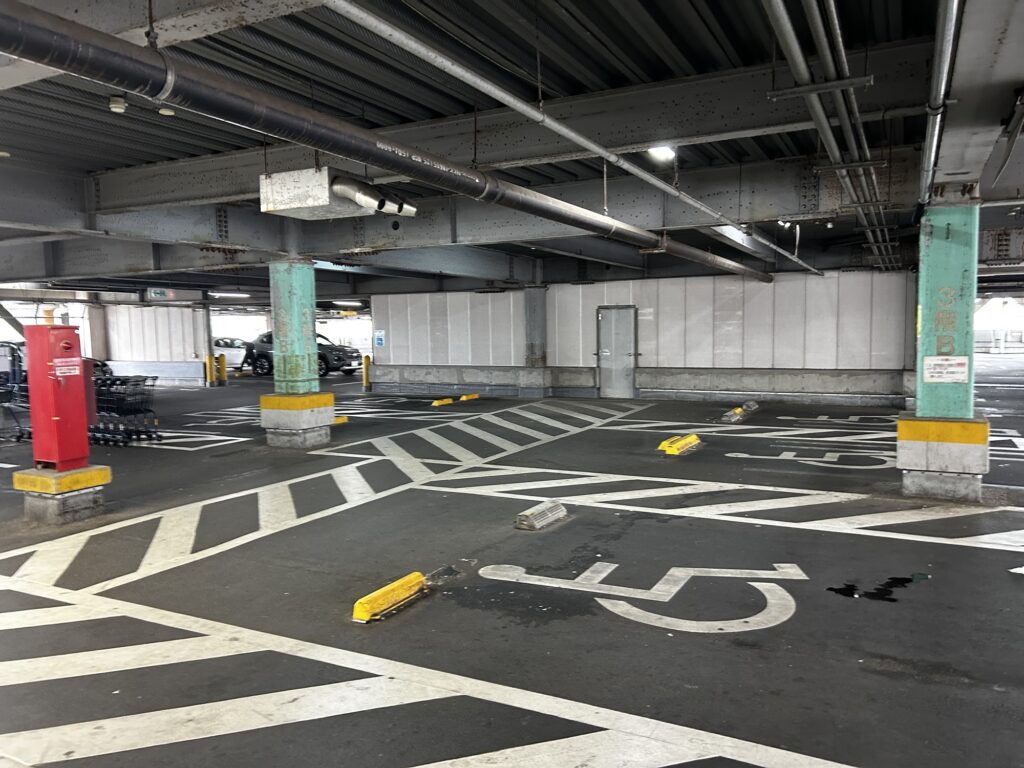 ３階の5台分車椅子優先スペース