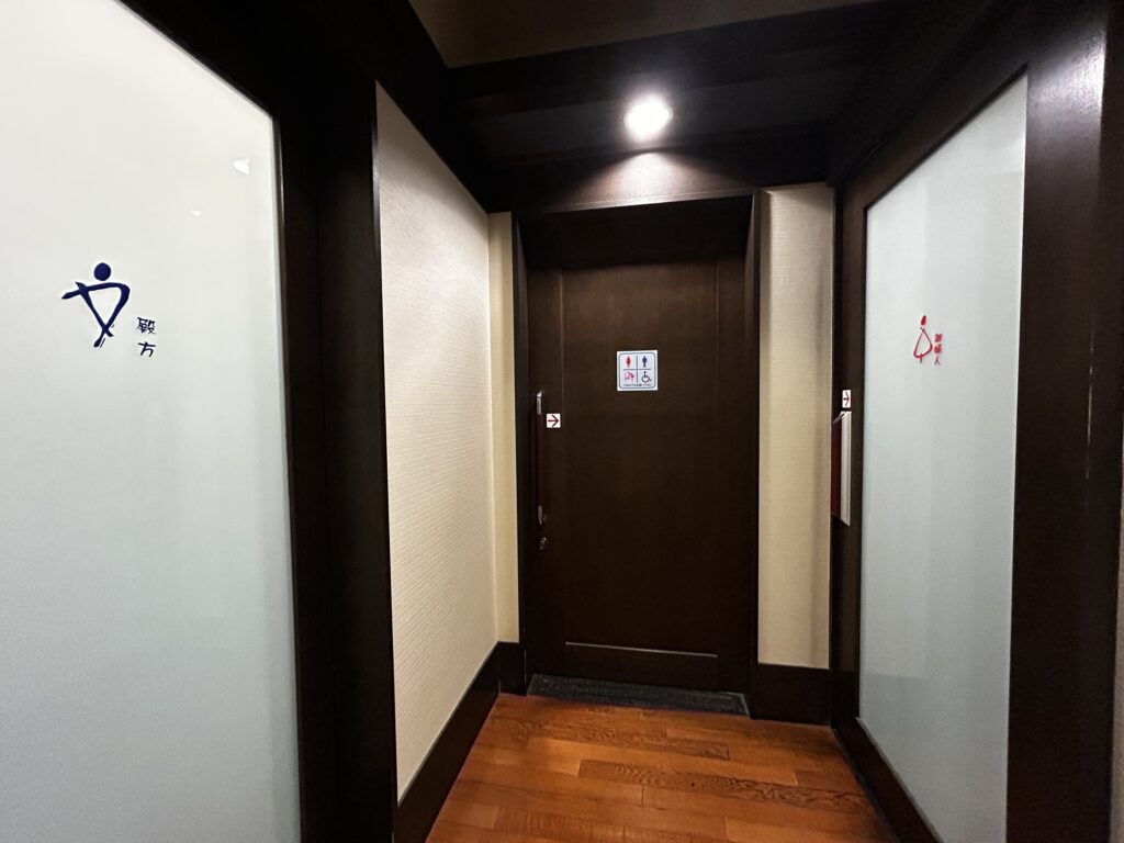 トイレ入り口