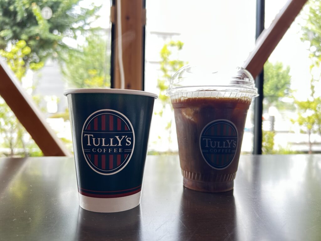 カフェラテとアフォガートコーヒー
