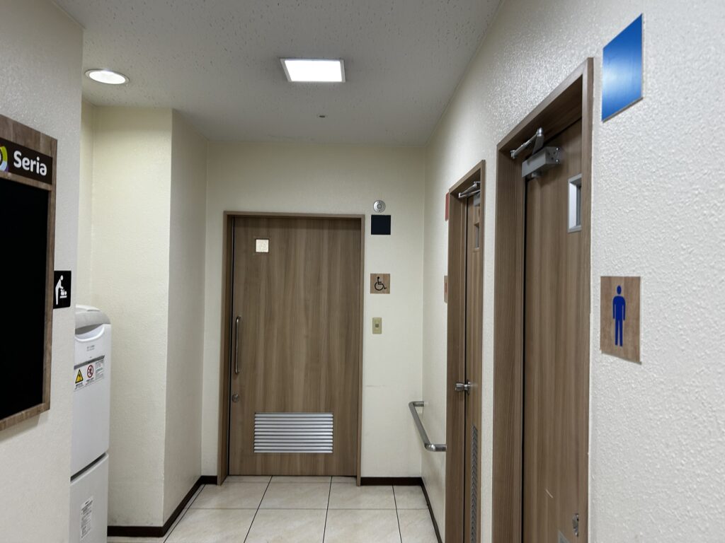 トイレの入り口