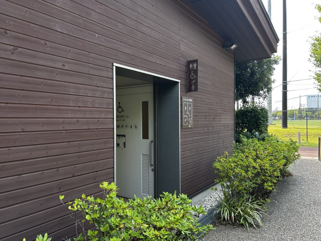 トイレ全景