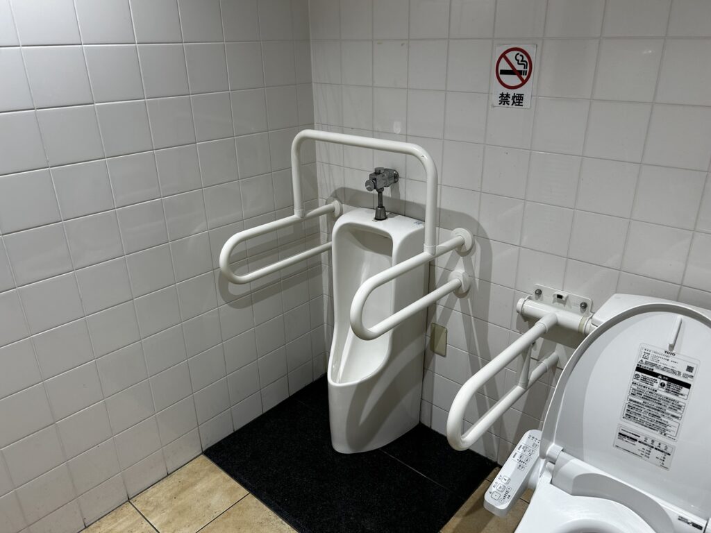 男性用トイレ