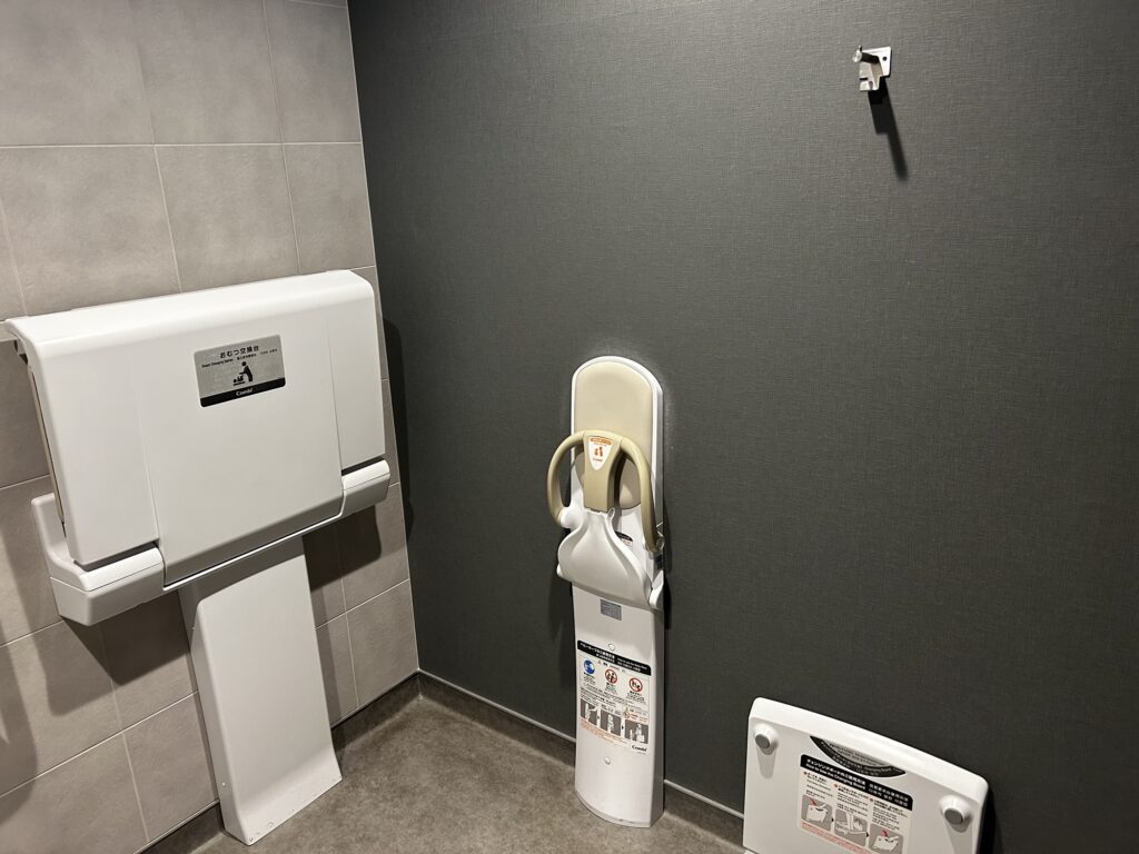 おむつベッドもあります。