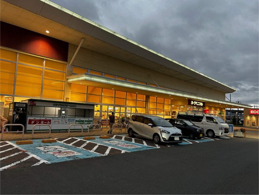 ヨーク前の「おもやり駐車場」