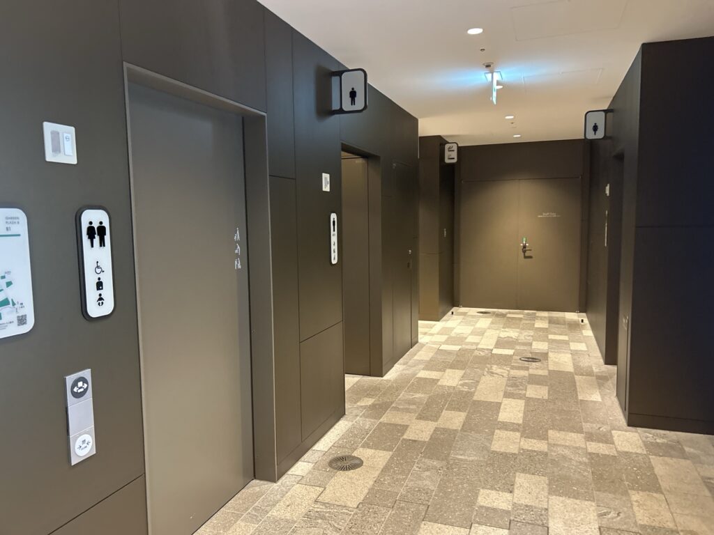 トイレ入り口付近