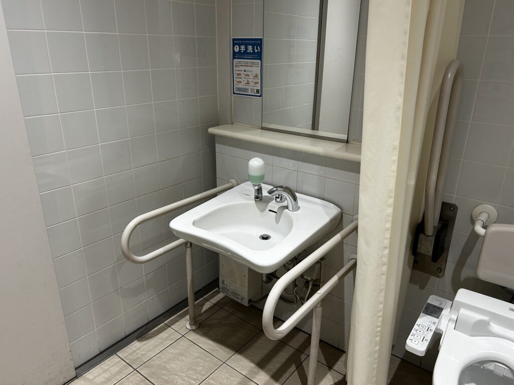 イーストプラザトイレの手洗い
